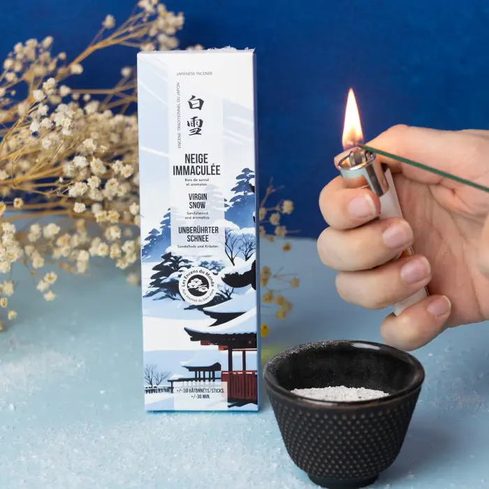 Tradícionális japán füstölőpálcika, kevés füsttel - friss, fás, balzsamos illat - stresszoldás, pihenés, meditáció